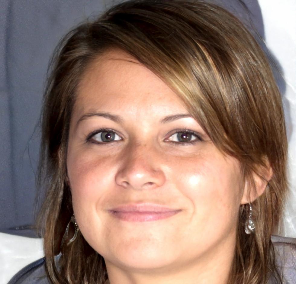 Portret Dorina Petrișor